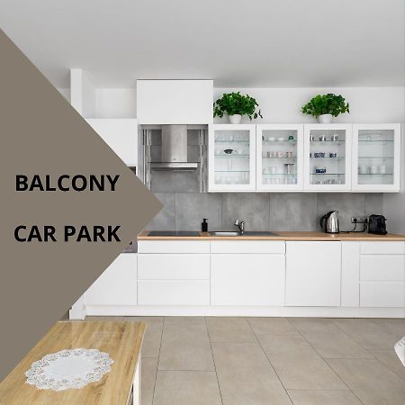 Appartement Chic Et Moderne Познан Екстериор снимка