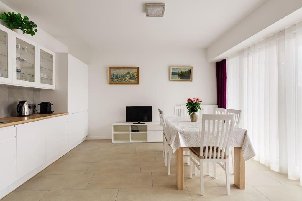 Appartement Chic Et Moderne Познан Екстериор снимка