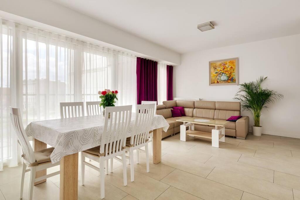 Appartement Chic Et Moderne Познан Екстериор снимка