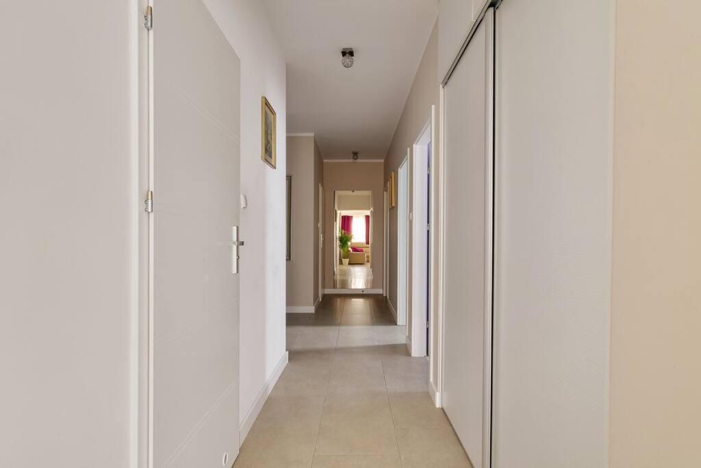 Appartement Chic Et Moderne Познан Екстериор снимка