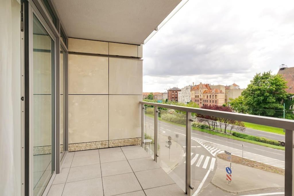 Appartement Chic Et Moderne Познан Екстериор снимка